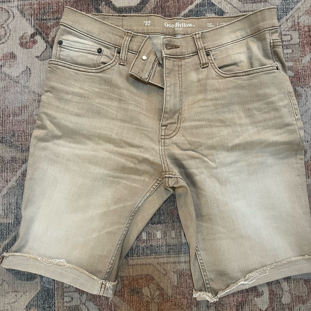 Goodfellow & Co Size 32 Slim fit total flex Jean shorts, light beige